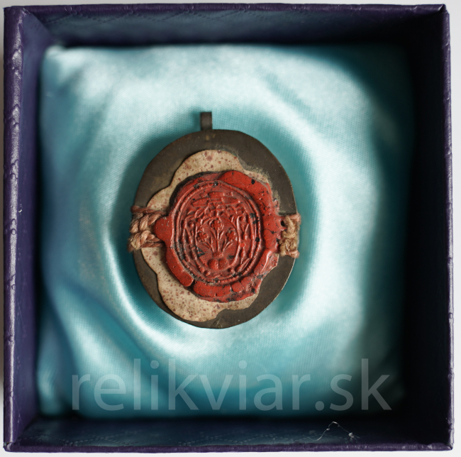 Relikwiarz z XVIII-XIX w. z relikwią św. Alojzego Gonzagi 2
